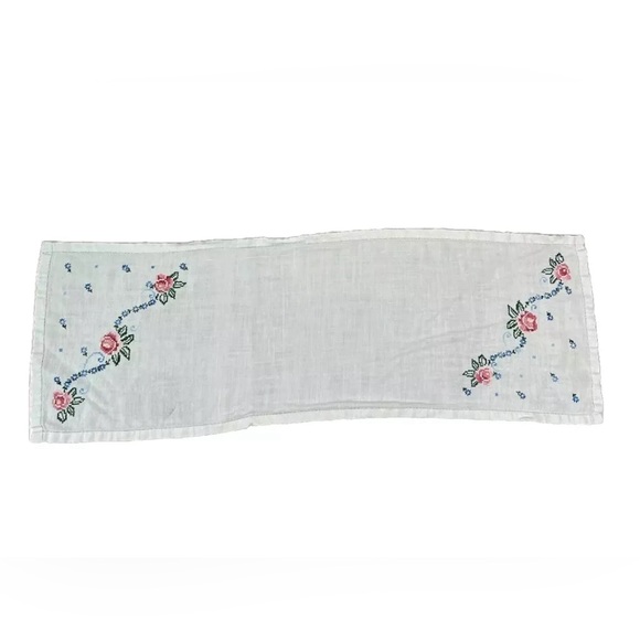 VTG Table Runner Dresser Scarf Floral Needlepoint Hemstitching Edge Cottagecore - Picture 2 of 11